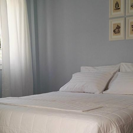 Paris Spacious Beach Apartment Λουτράκι Εξωτερικό φωτογραφία