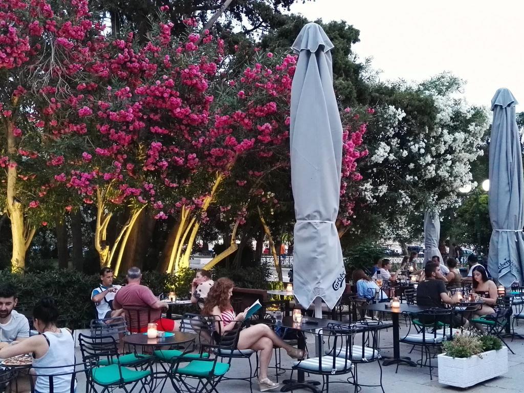 Paris Spacious Beach Apartment Λουτράκι Εξωτερικό φωτογραφία